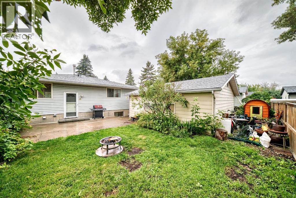 1949 Lytton Crescent Se Property Photo 41