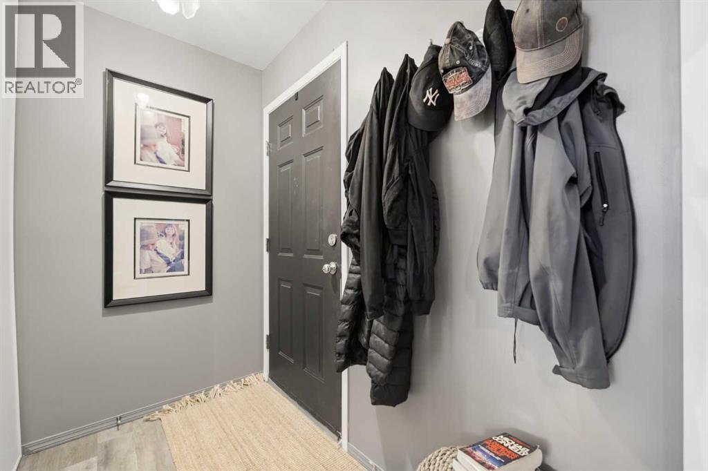 42h Green Meadow Crescent Property Photo 3