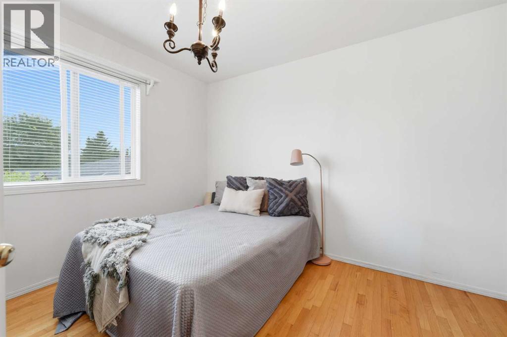 42h Green Meadow Crescent Property Photo 34