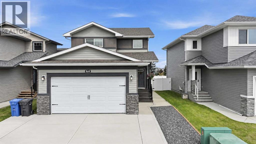 64 Henderson Crescent Property Photo 1