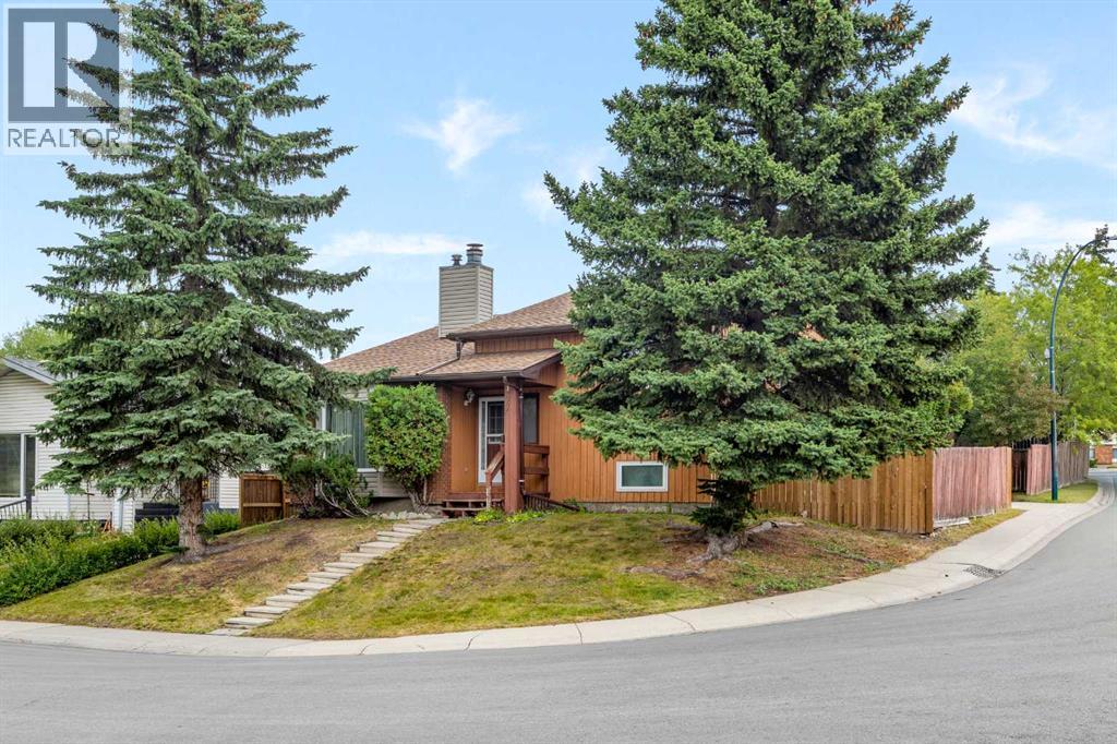 147 Whitlock Close Ne Photo de la propriété 1