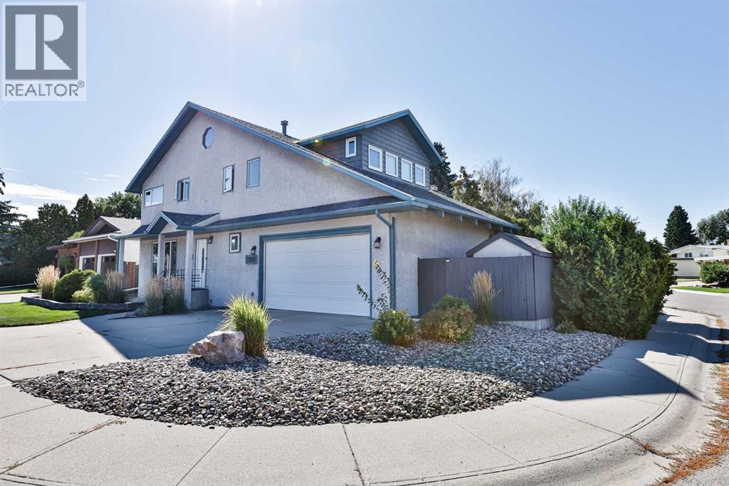 3802 Oak Drive S Property Photo 1