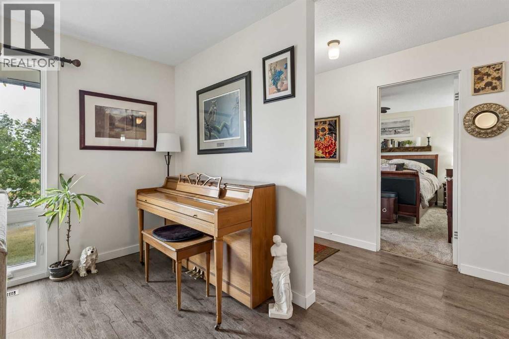14211 Parkland Boulevard Se Property Photo 7