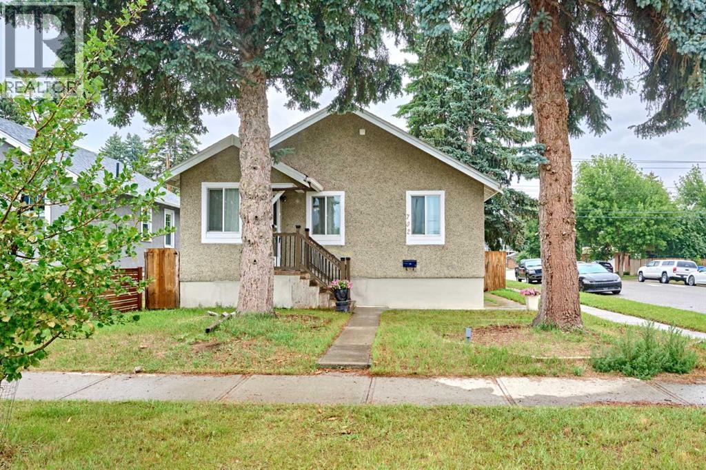 702 17 Avenue Nw Property Photo 1