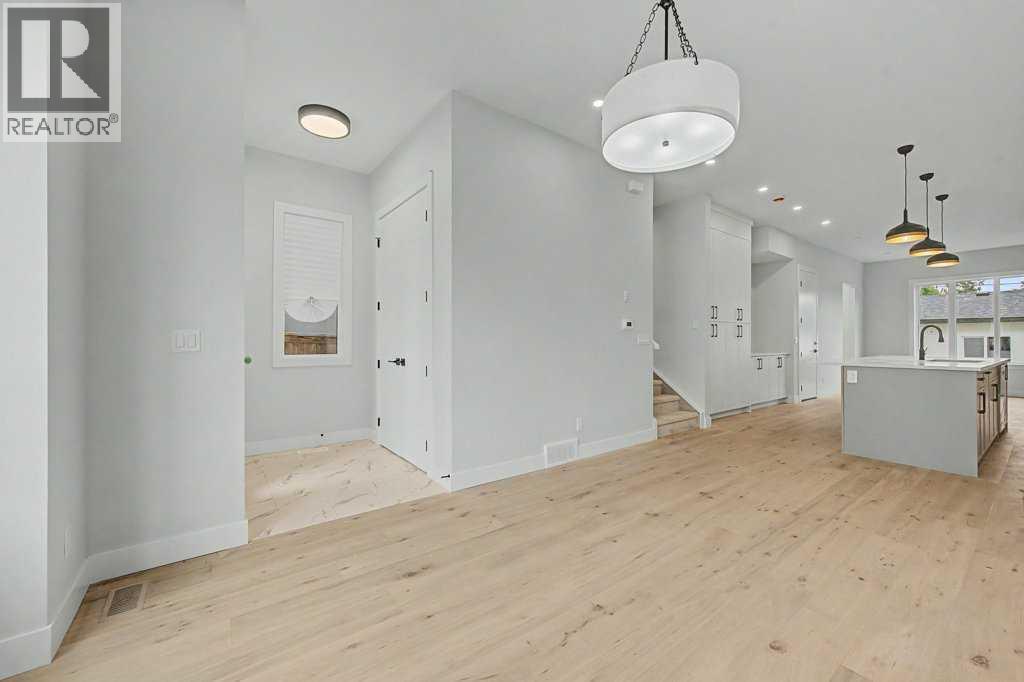 8310 34 Avenue Nw Property Photo 4
