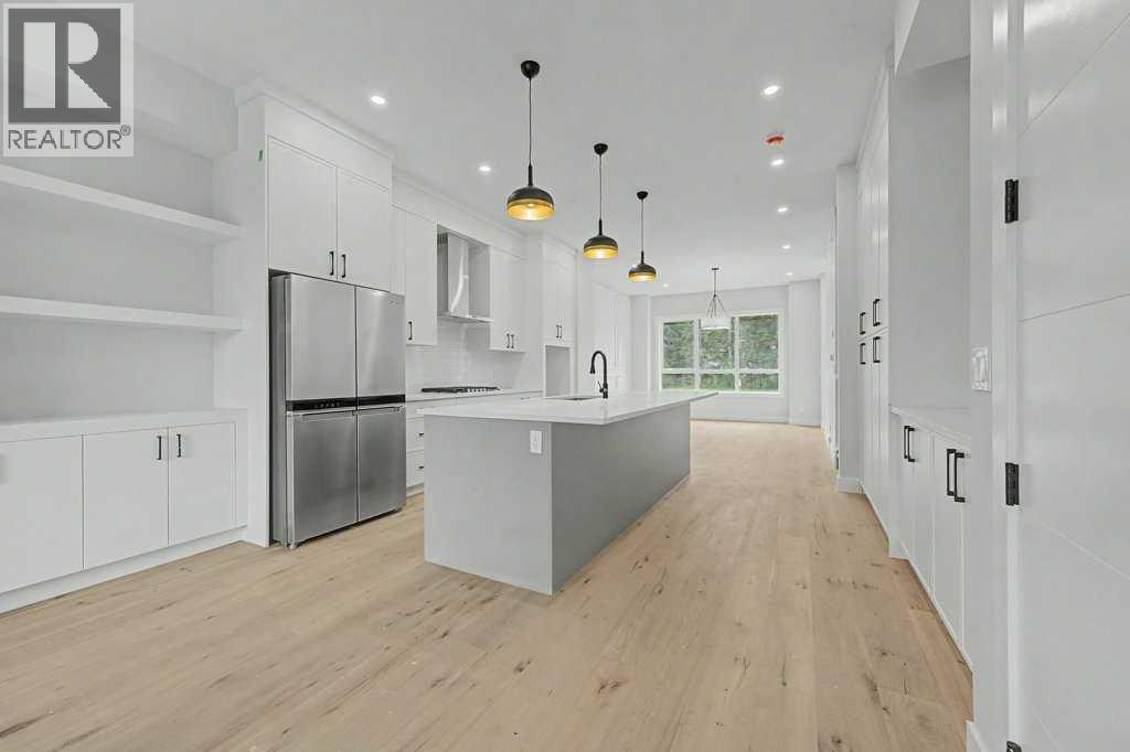 8310 34 Avenue Nw Property Photo 7
