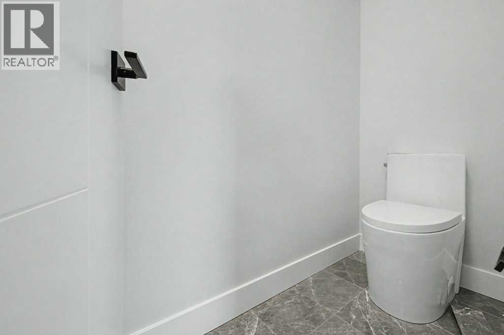 8310 34 Avenue Nw Property Photo 9