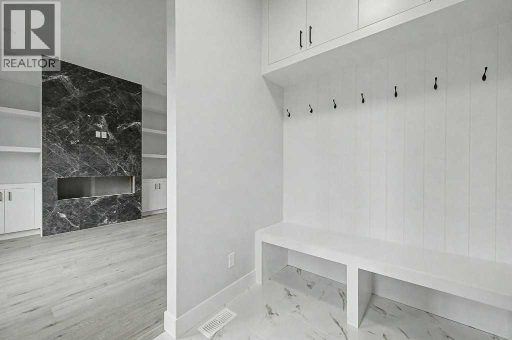 8310 34 Avenue Nw Property Photo 10
