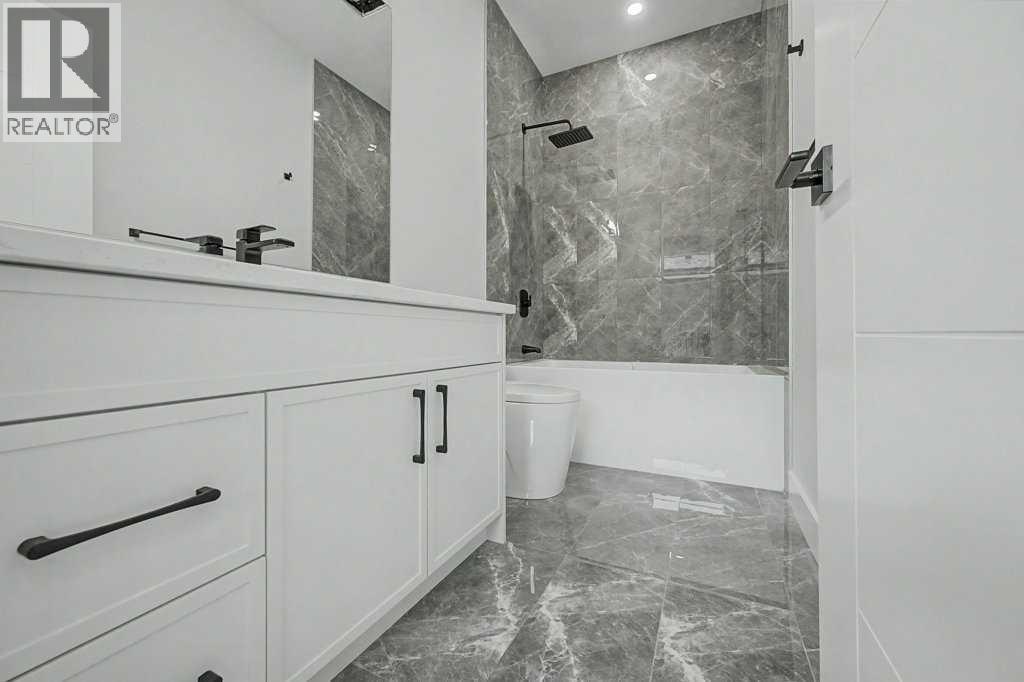 8310 34 Avenue Nw Property Photo 13