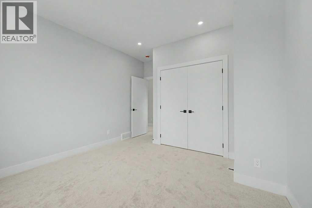8310 34 Avenue Nw Property Photo 20