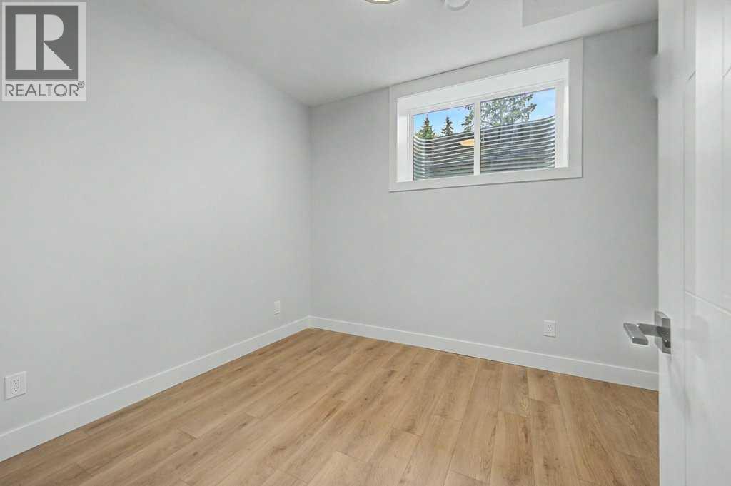 8310 34 Avenue Nw Property Photo 23