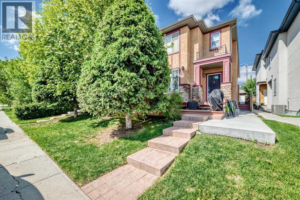 1921 30 Street Southwest