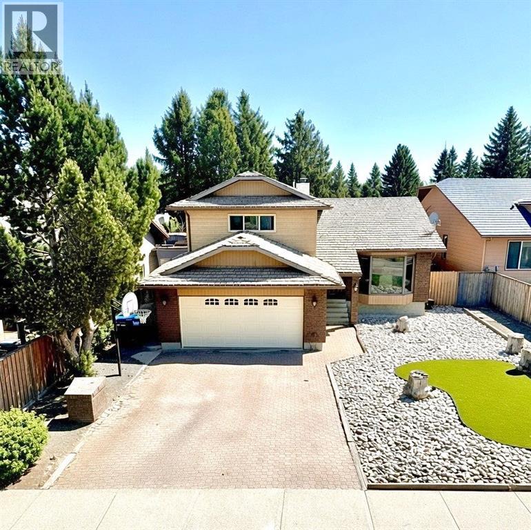 42 Ridgewood Boulevard W