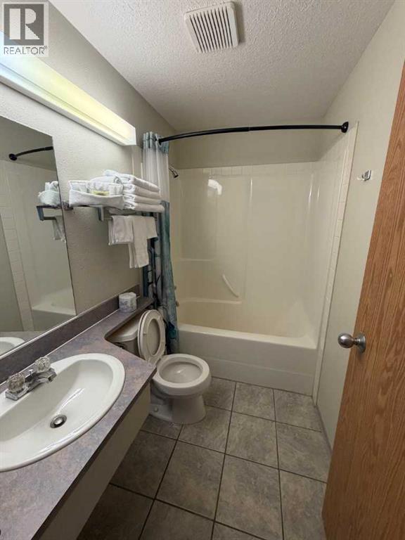 404 Main Street Property Photo 13