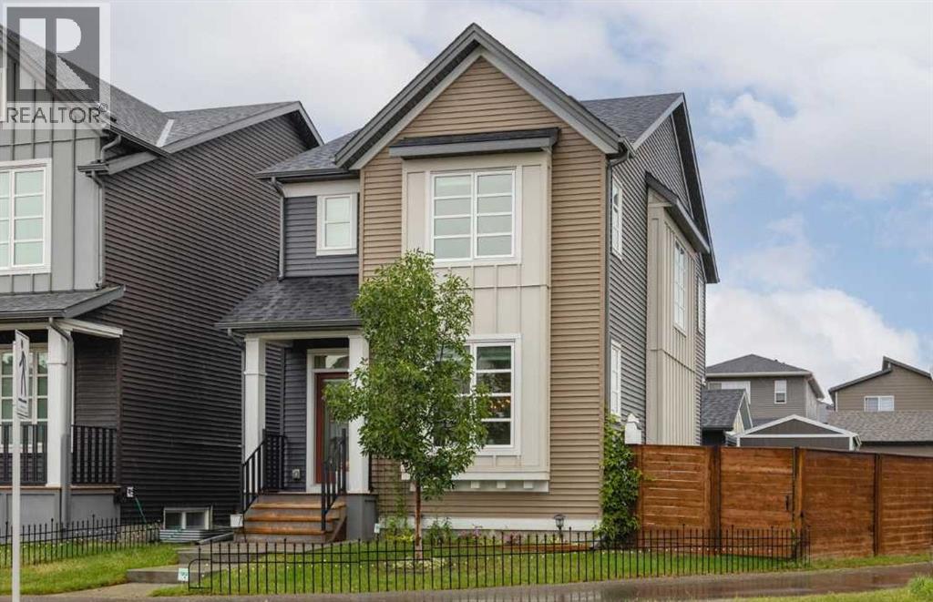 788 Walgrove Boulevard Se Property Photo 1