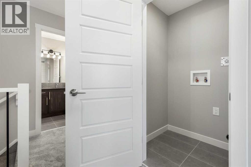 8 Waterford Glen Property Photo 29