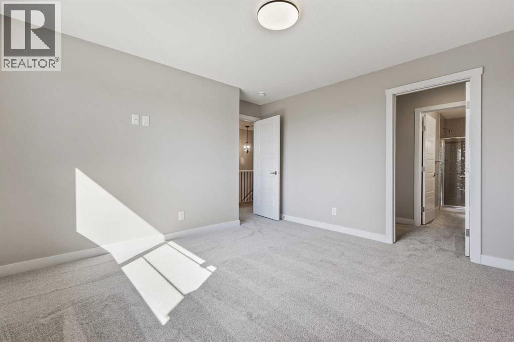 8 Waterford Glen Property Photo 31