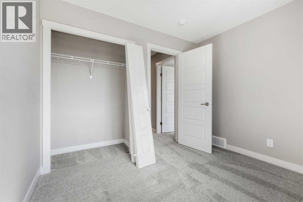 8 Waterford Glen Property Photo 35