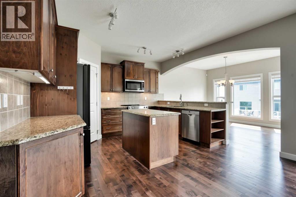 92 Everglen Close Sw Property Photo 1