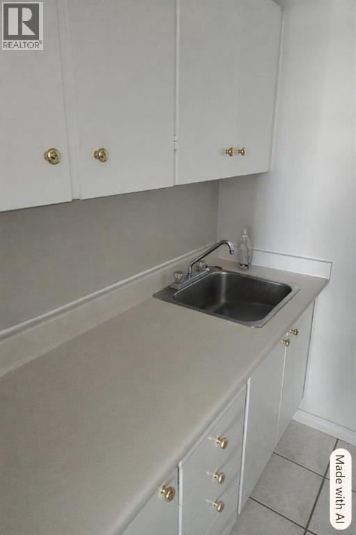 4820 47 Property Photo 5