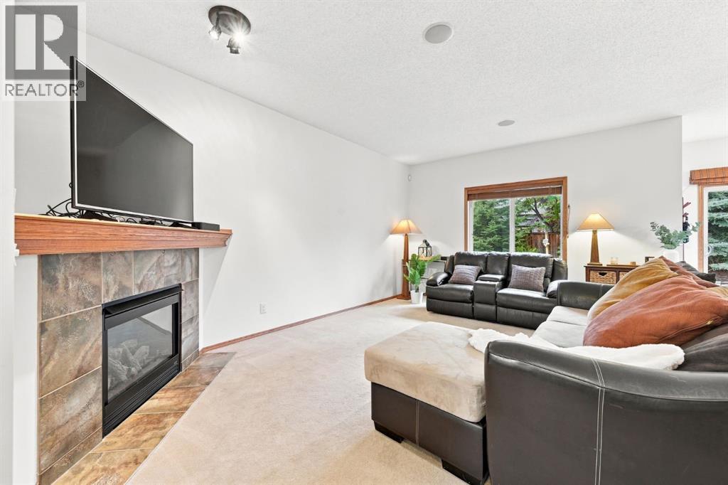 32 Tuscany Ravine Crescent Nw Property Photo 6