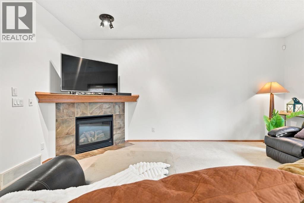 32 Tuscany Ravine Crescent Nw Property Photo 7