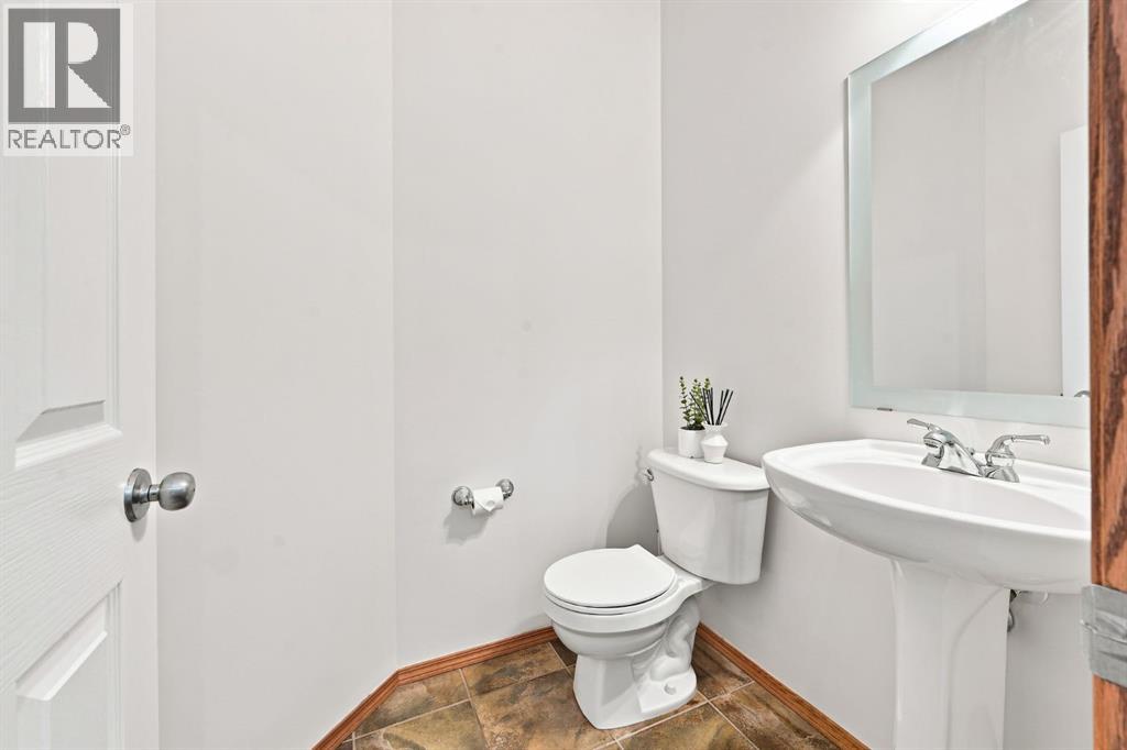 32 Tuscany Ravine Crescent Nw Property Photo 15