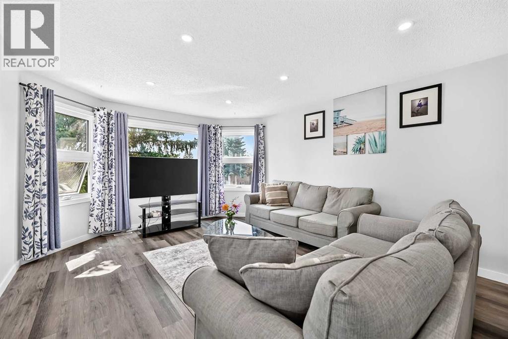 76 Aberfoyle Close Ne Property Photo 4