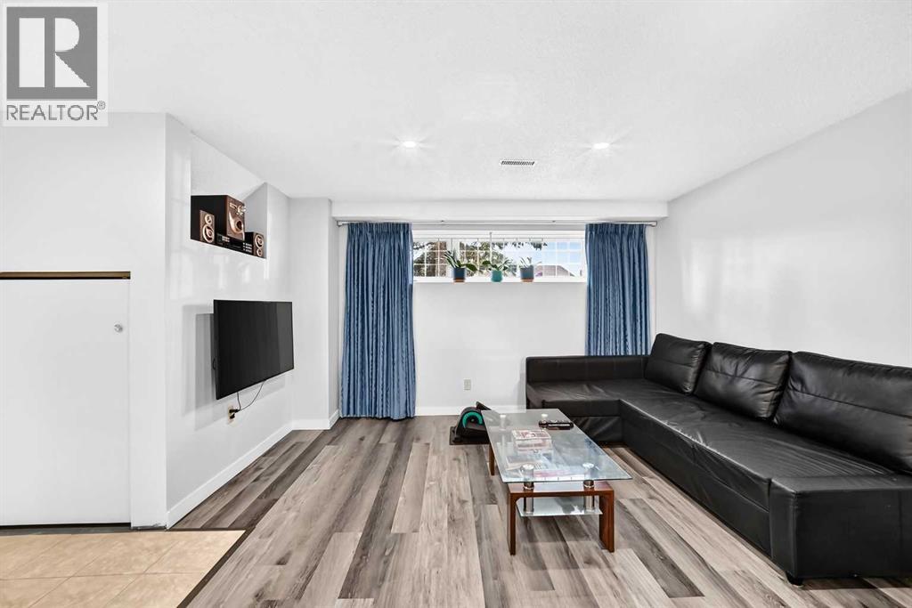 76 Aberfoyle Close Ne Property Photo 23