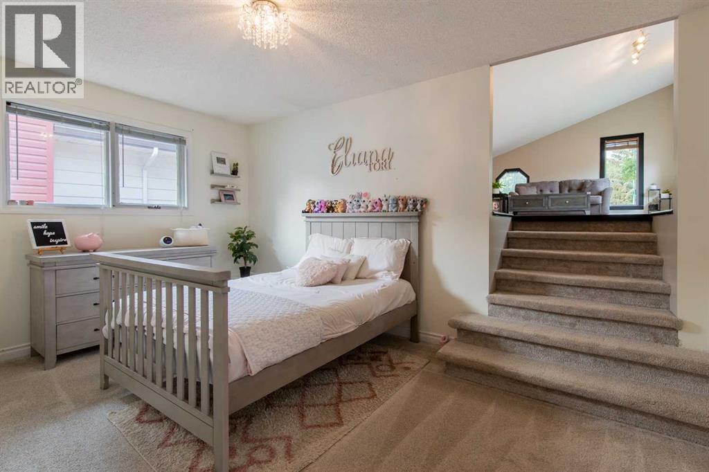 49 Iroquois Crescent W Property Photo 27