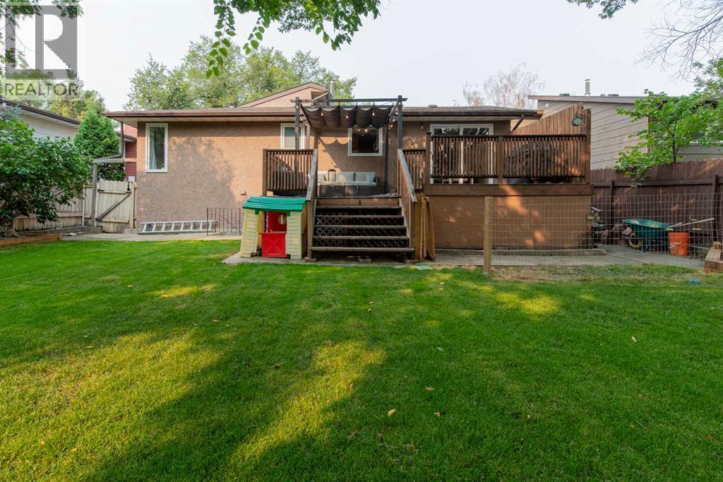 49 Iroquois Crescent W Property Photo 41