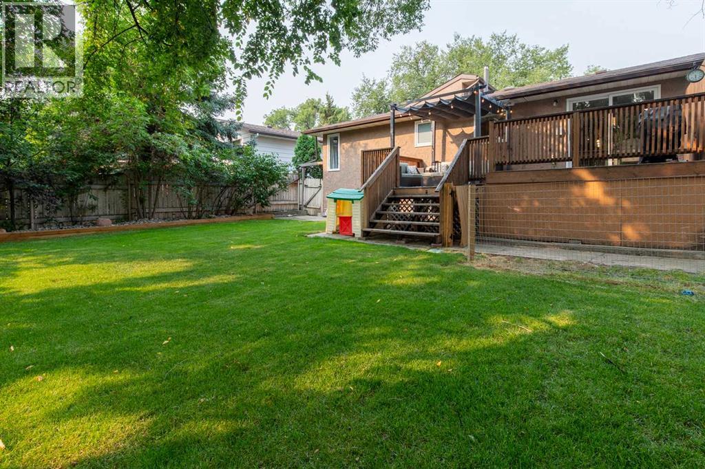 49 Iroquois Crescent W Property Photo 42