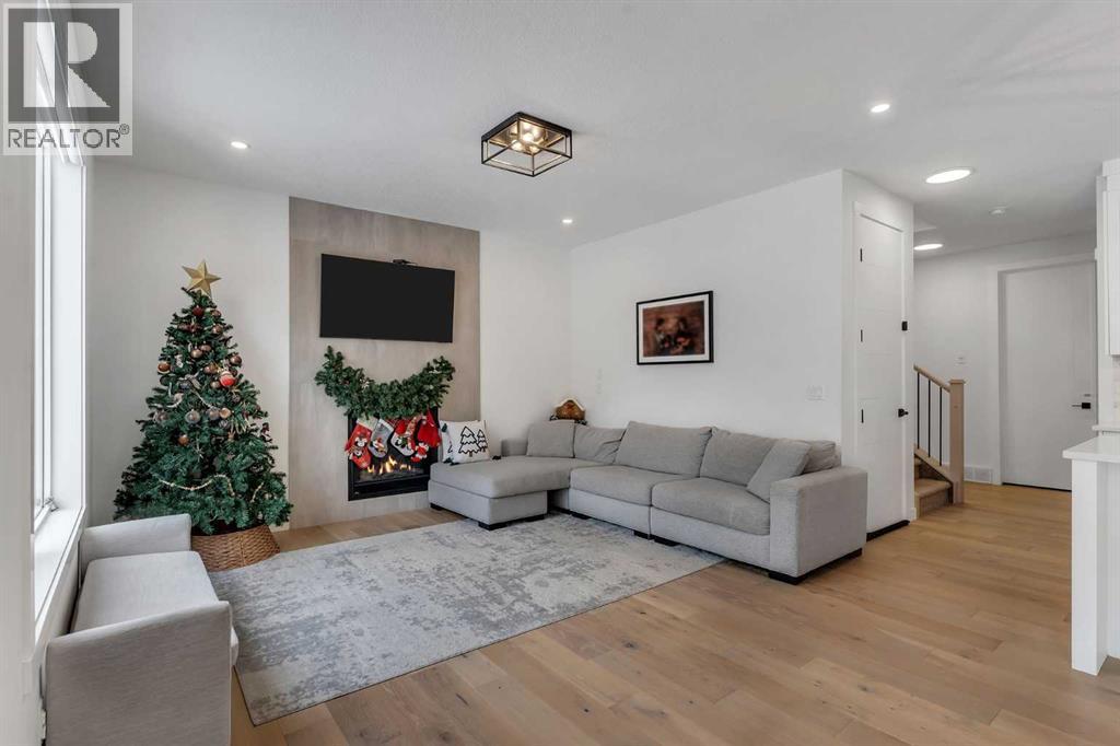 202 Kinniburgh Crescent Property Photo 8