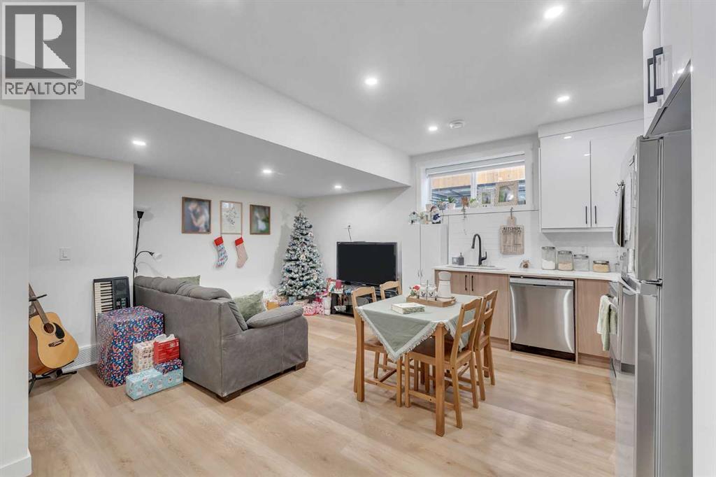 202 Kinniburgh Crescent Property Photo 35