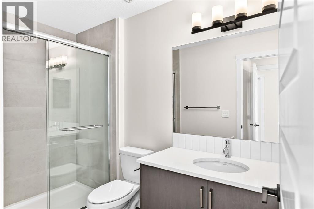 1075 Bayview Crescent Sw Property Photo 11