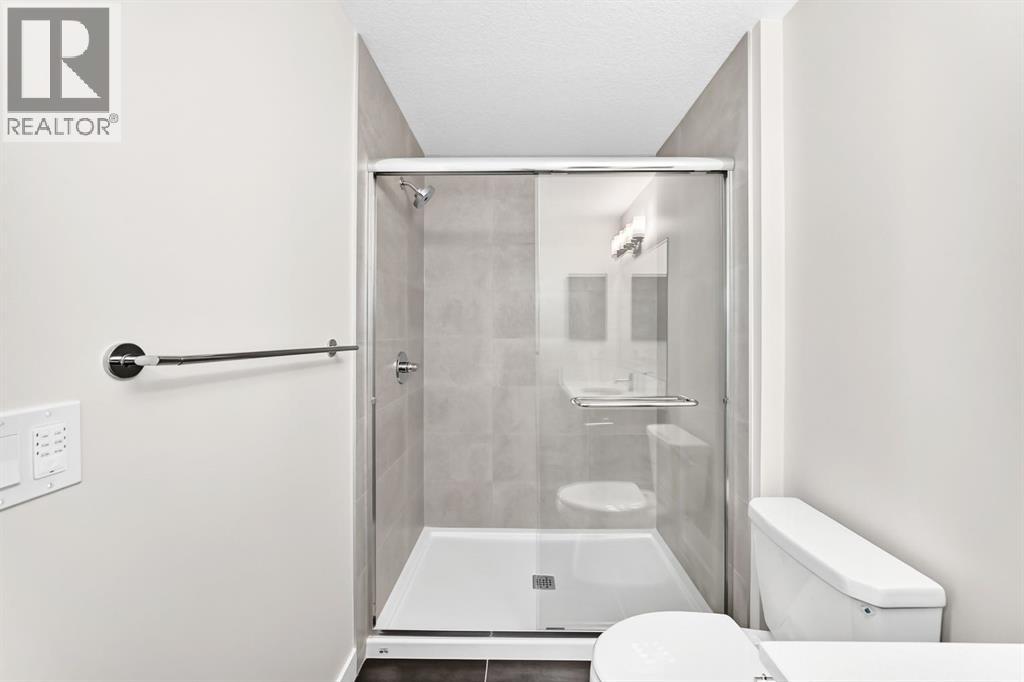 1075 Bayview Crescent Sw Property Photo 13
