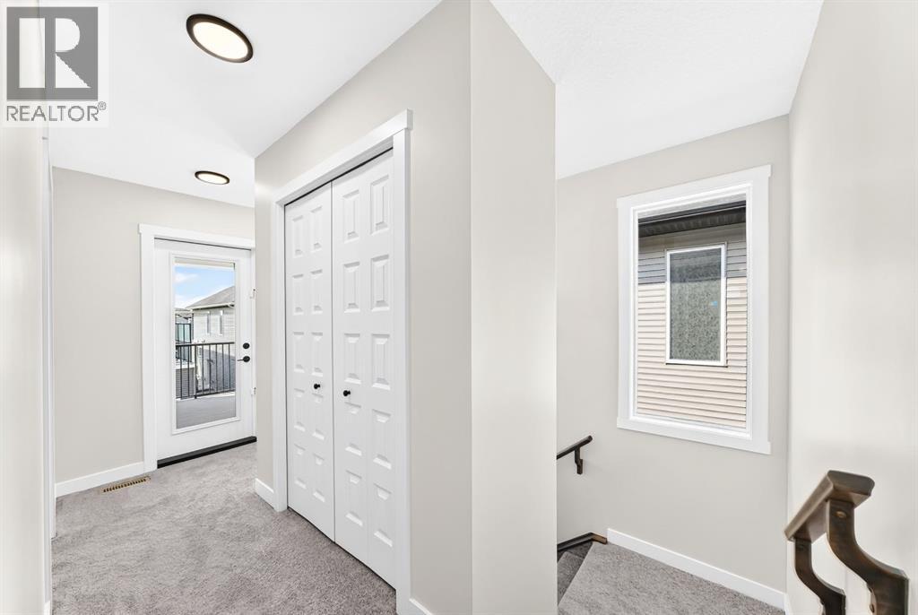1075 Bayview Crescent Sw Property Photo 21