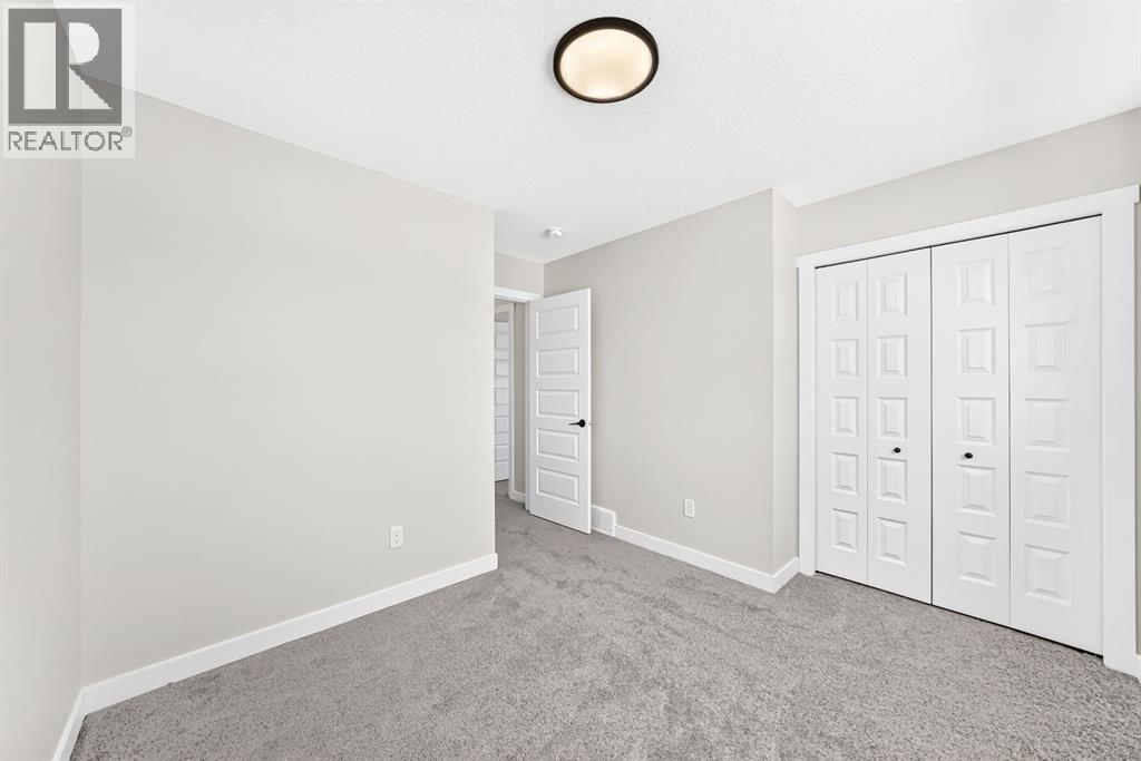 1075 Bayview Crescent Sw Property Photo 24