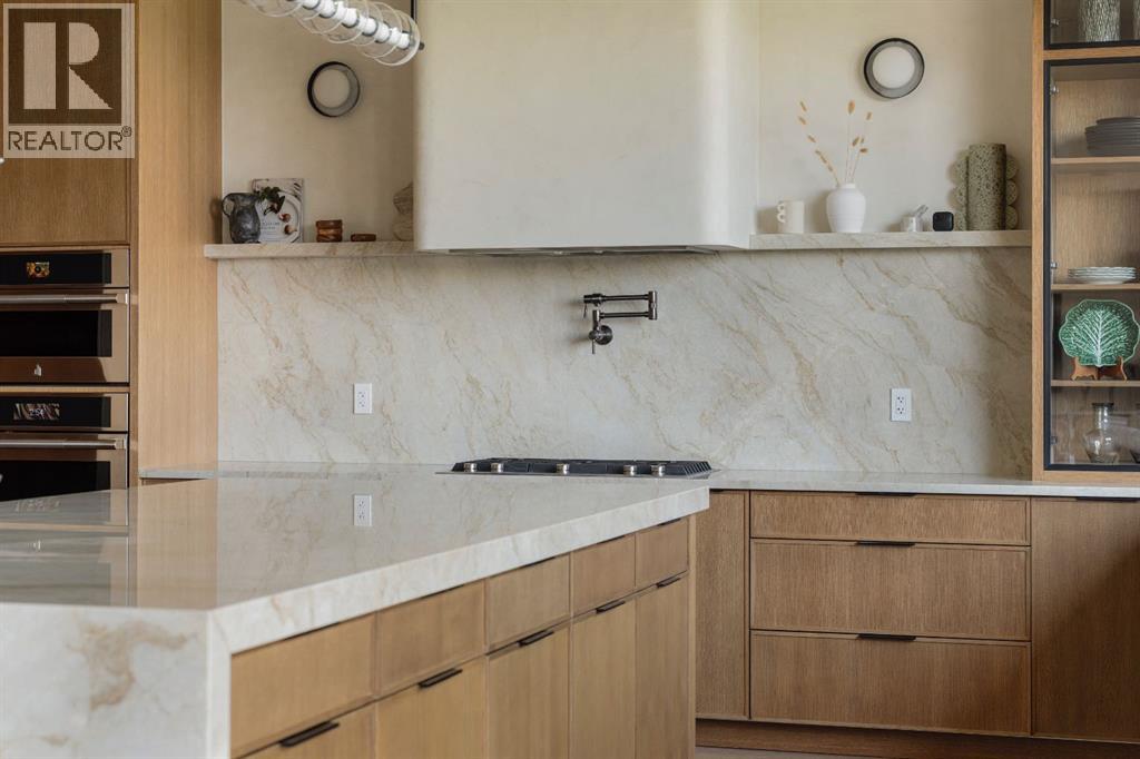 692 West Chestermere Drive Property Photo 12