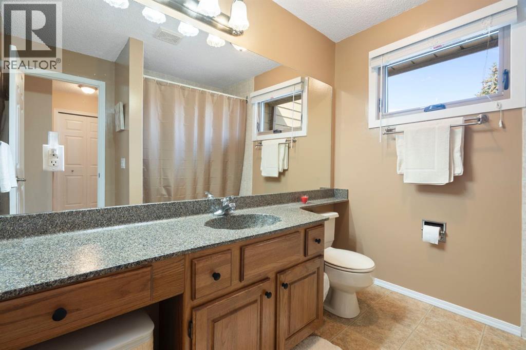 140 Glamis Terrace Sw Property Photo 13