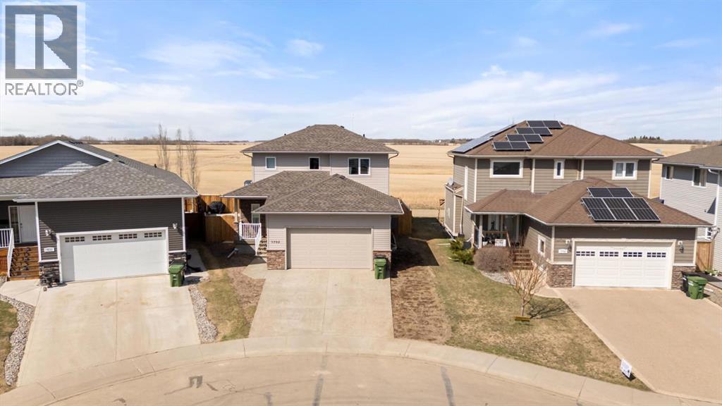 3702 76 Street Property Photo 1