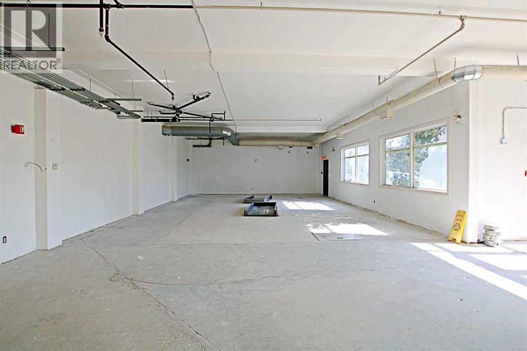 8200 Franklin Avenue Property Photo 11