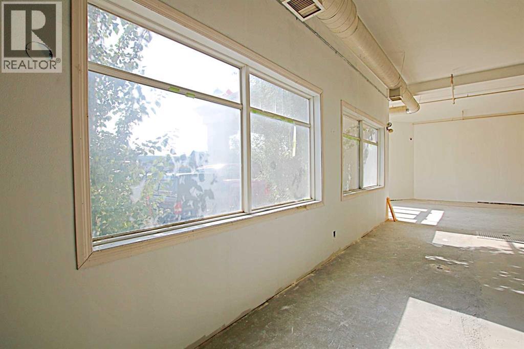 8200 Franklin Avenue Property Photo 15