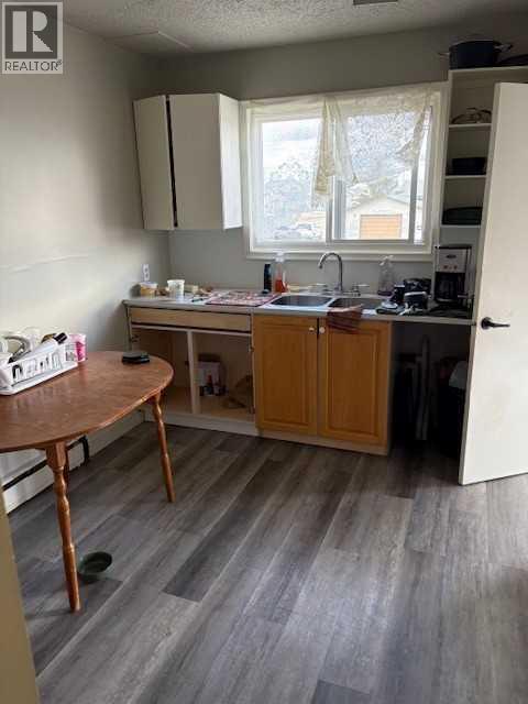 4740 54 Avenue Property Photo 5