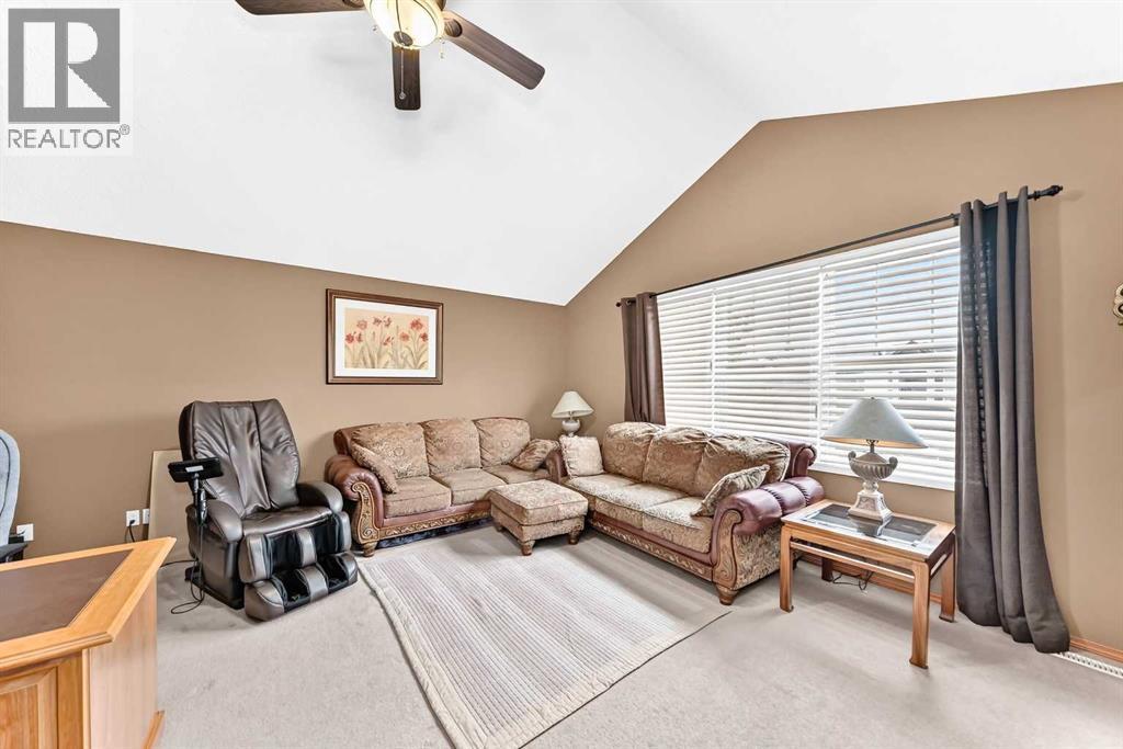 144 Cougarstone Common Sw Property Photo 31