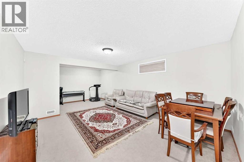 144 Cougarstone Common Sw Property Photo 34