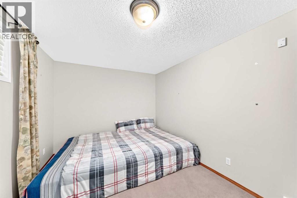 144 Cougarstone Common Sw Property Photo 38