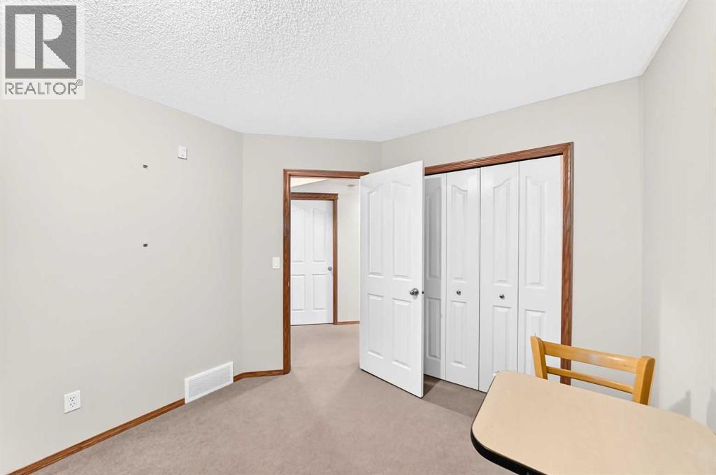 144 Cougarstone Common Sw Property Photo 39