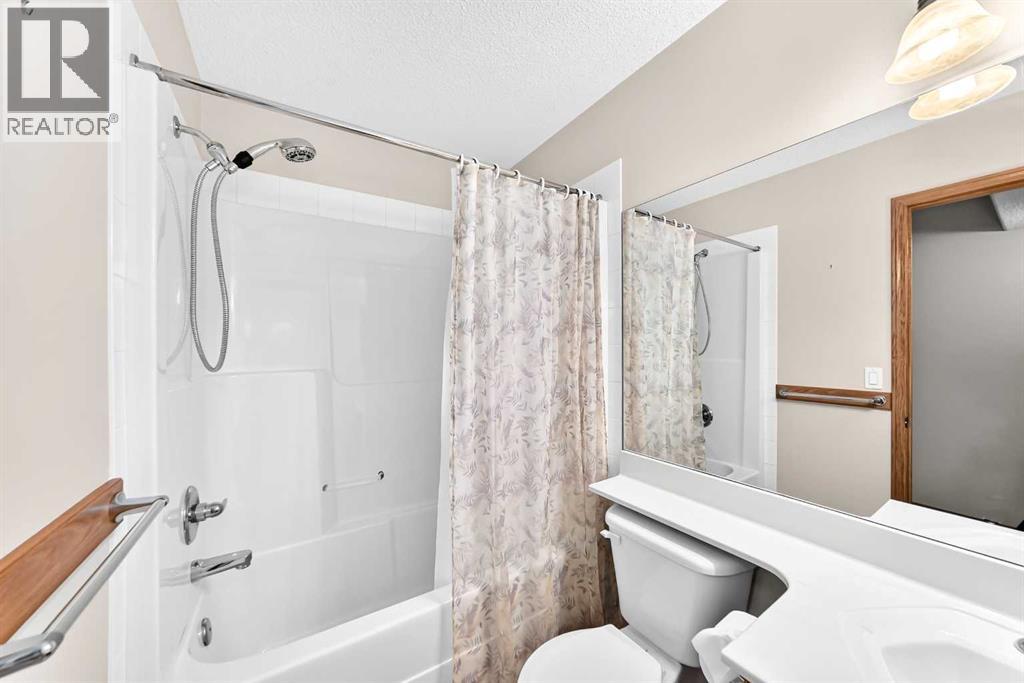 144 Cougarstone Common Sw Property Photo 40