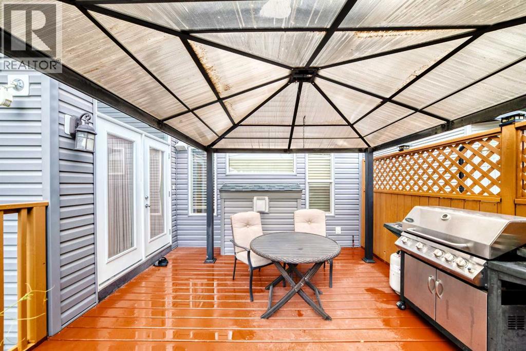 144 Cougarstone Common Sw Property Photo 42